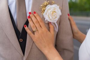 Groom Wedding Suit Guide: How to Choose the Right Look